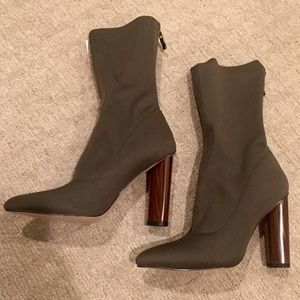 SALE‼️ NEW Yeezy Style Booties